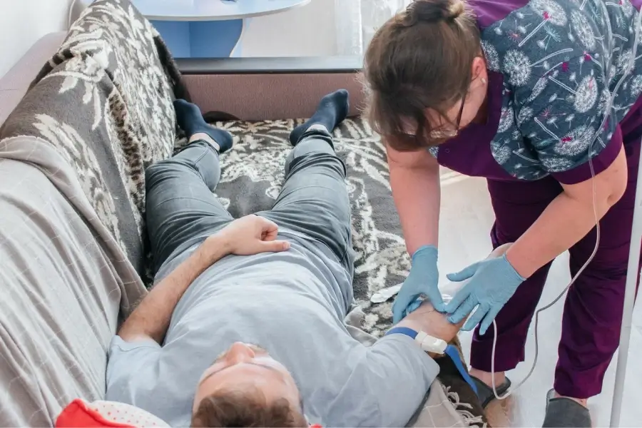 Срочный вывод из запоя в Белой Холунице: быстро, недорого
